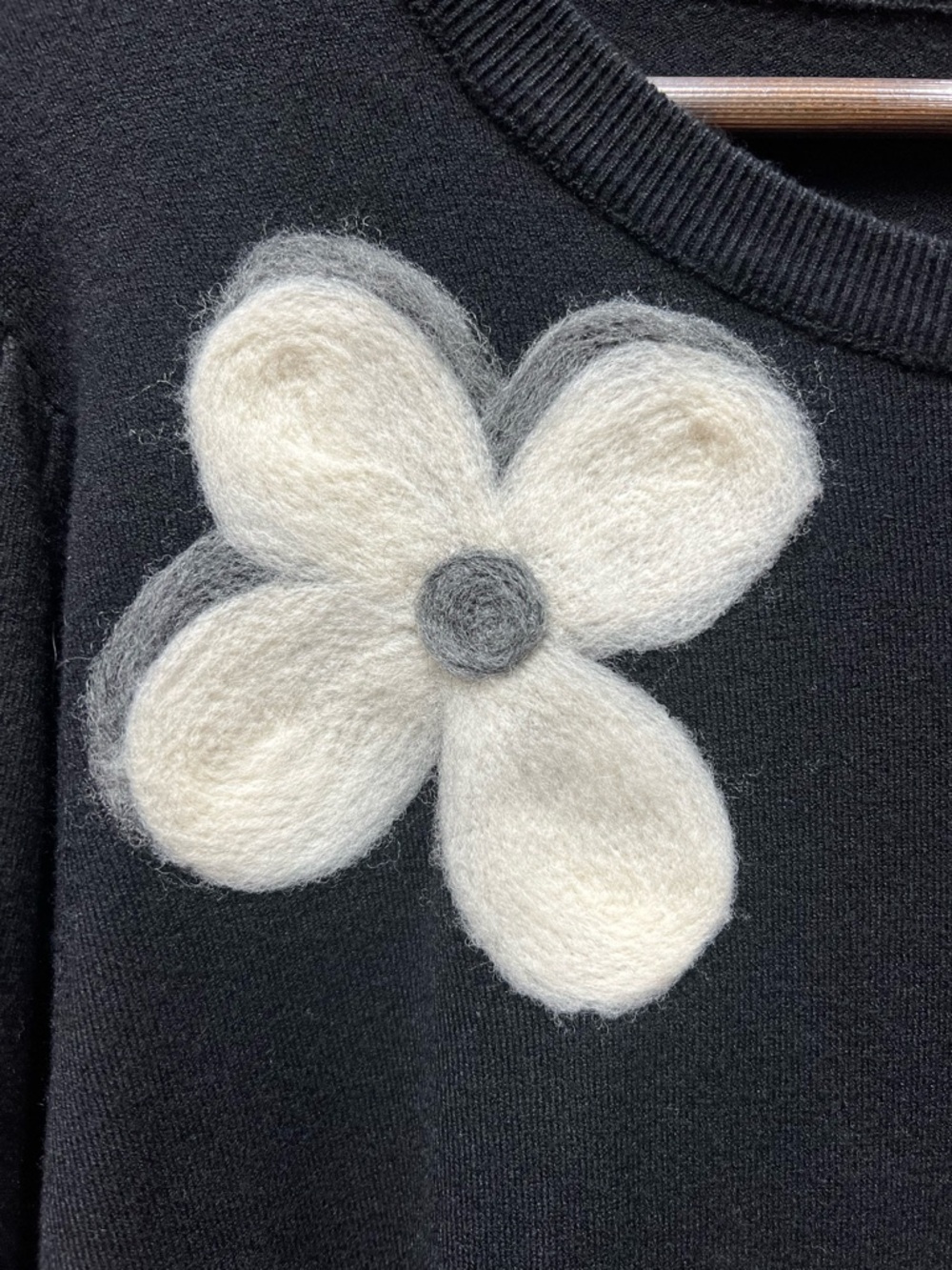 Aaeda Floral Appliqué Sweater - Picture 7 of 7
